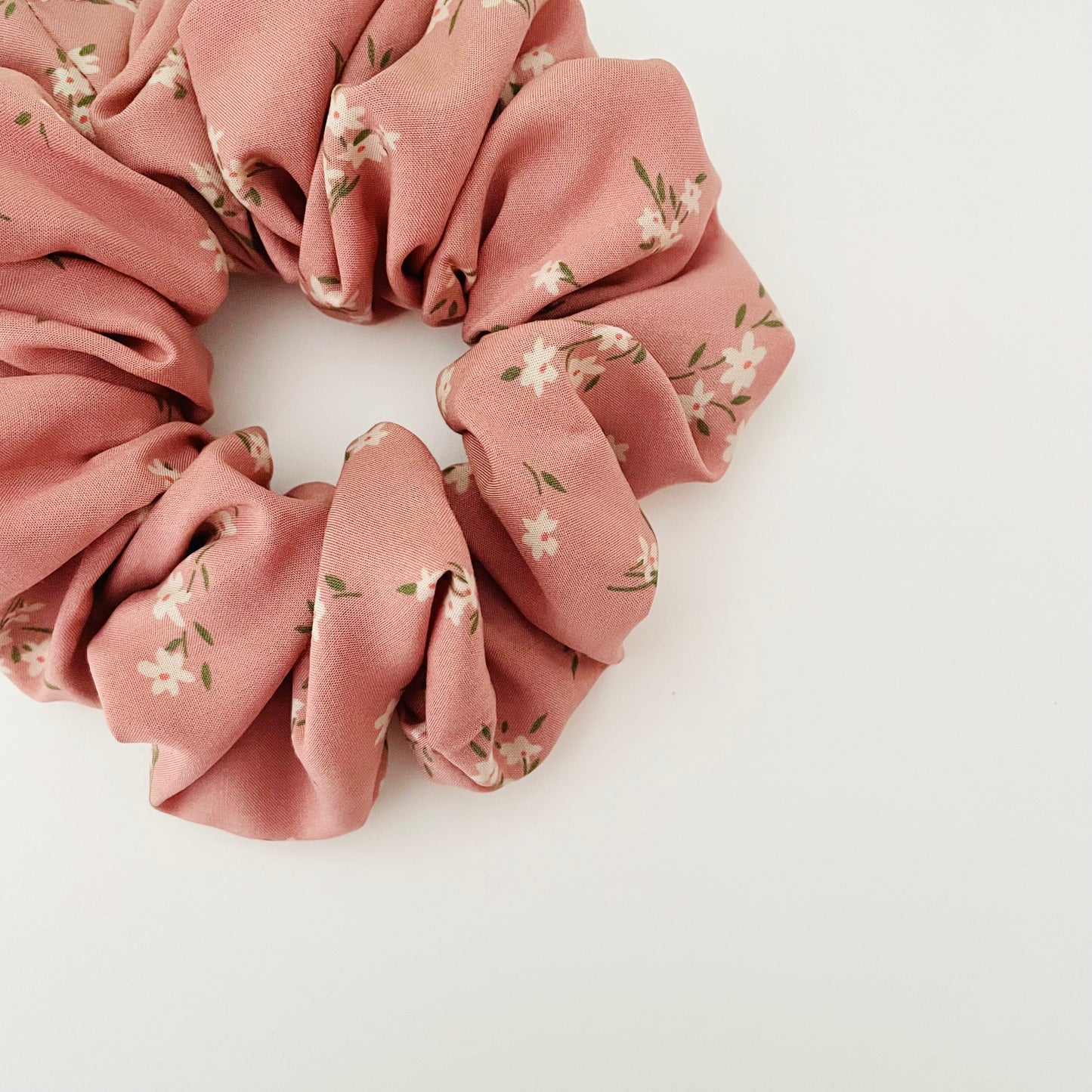 Basic Scrunchie Bloom