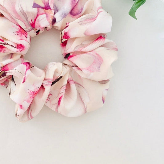 Basic Scrunchie Magnolia