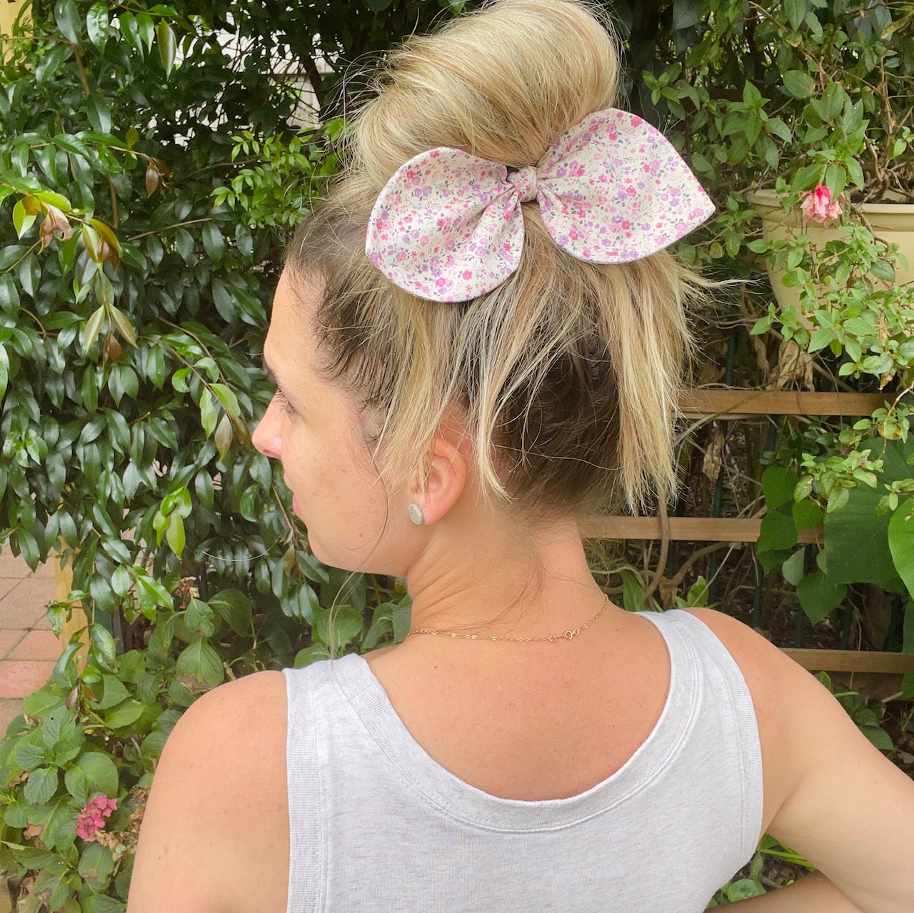 Bow Scrunchie - Pink Poppy