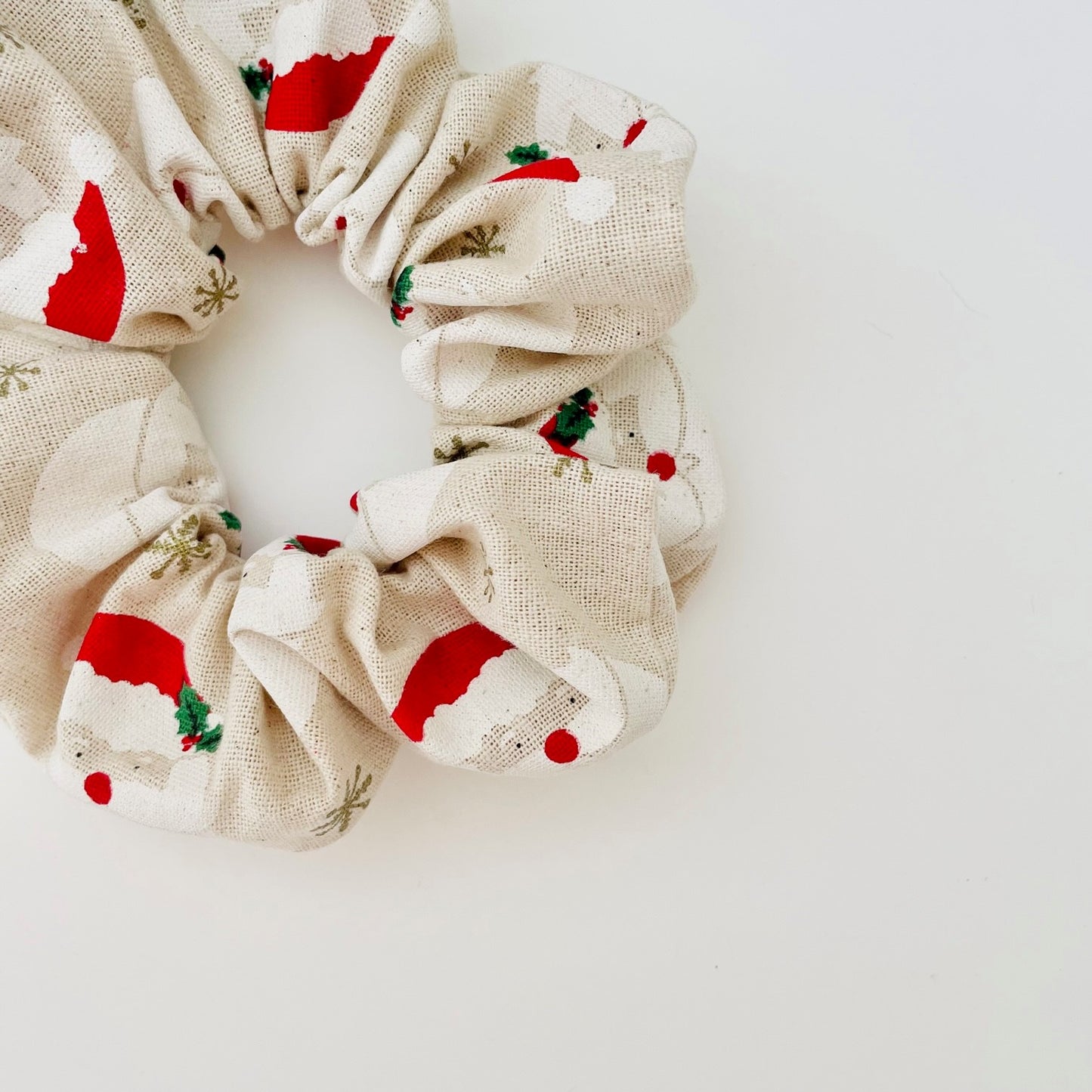 Christmas Basic Scrunchie - Santa