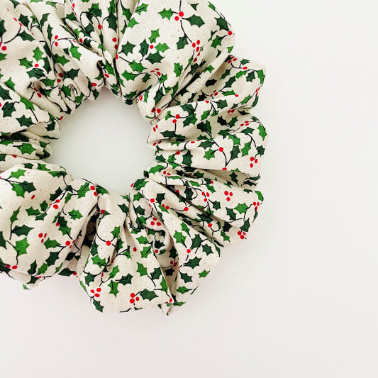 Basic Scrunchie - Christmas Holly