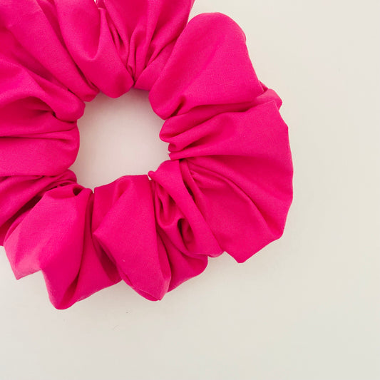 Basic Scrunchie Fuchsia