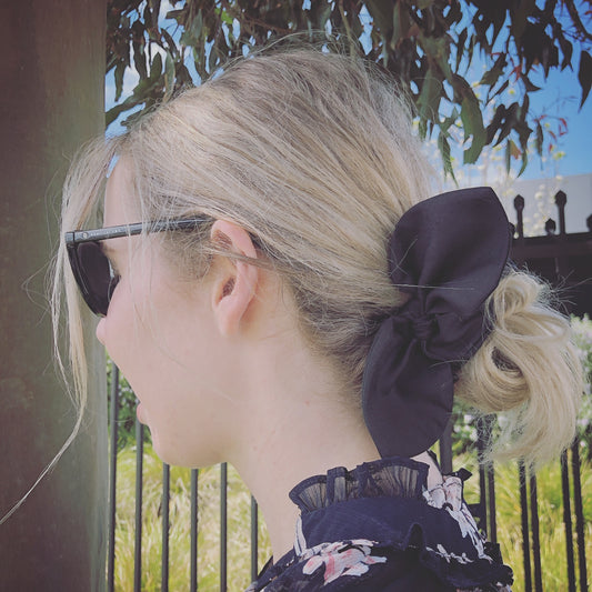 Bow Scrunchie - Jet Black