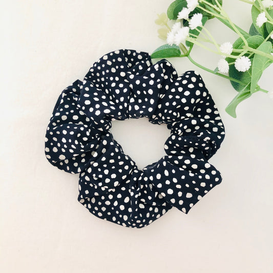 Basic Scrunchie Pebble Noir