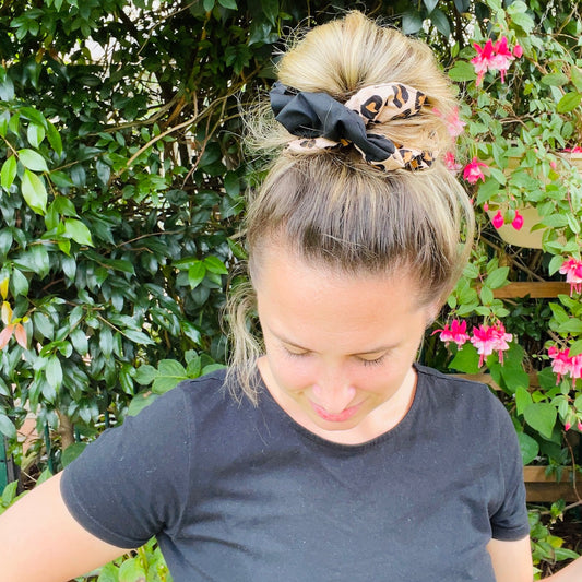 Duotone Kiara & Black Scrunchie