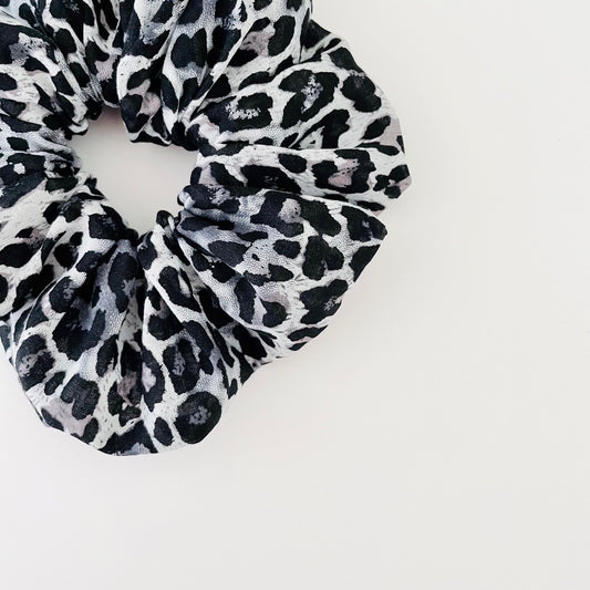 Basic Scrunchie Snow Leopard