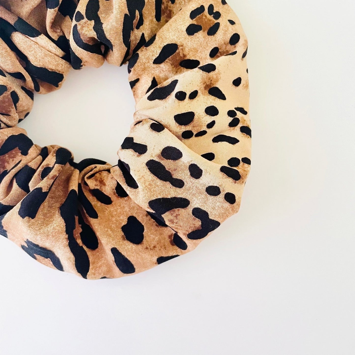 Basic Scrunchie Cheetah