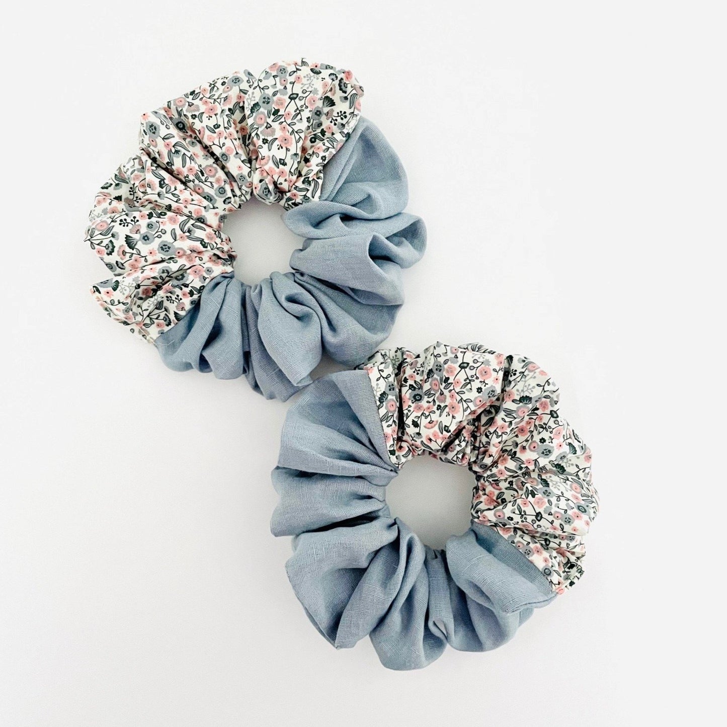 Duotone Evelyn Scrunchie