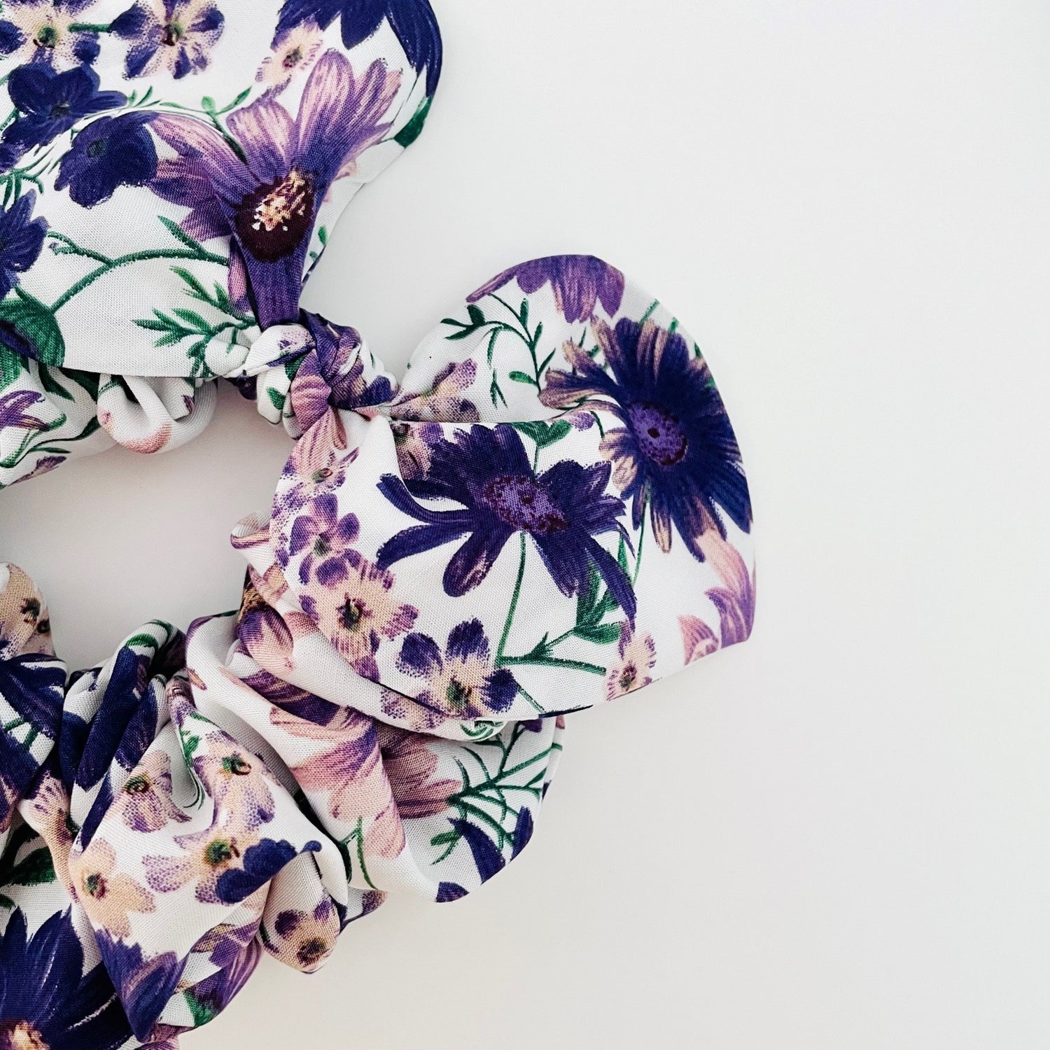 bow scrunchie handmade melbourne australia purple pink daisy flower floral