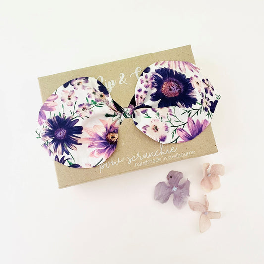 Bow Scrunchie - Daisy Dreams