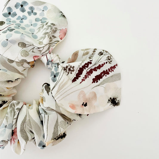 Bow Scrunchie - Jennifer